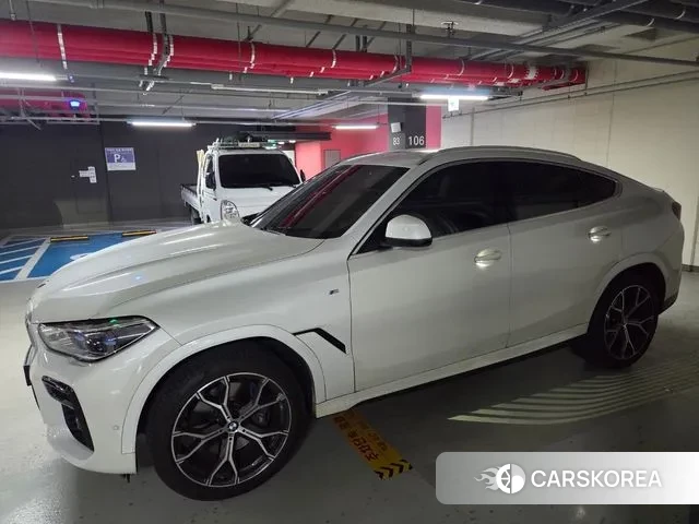 BMW X6 (G06) 2023 Белый из Кореи, фото 3