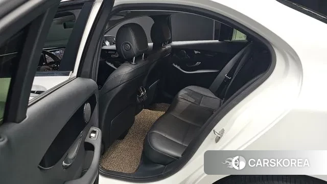 Mercedes-Benz C-Class W205 2019 Белый из Кореи, фото 3