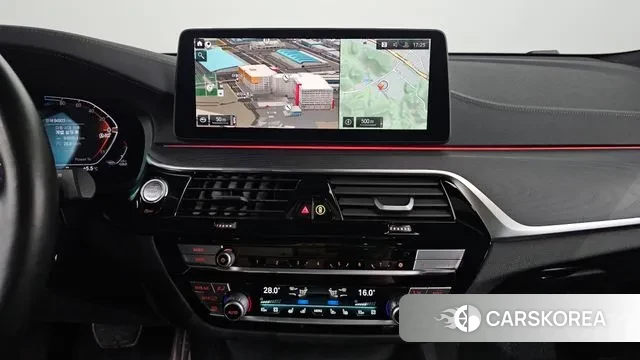 BMW 6 Series GT (G32) 2022 Белый из Кореи, фото 3