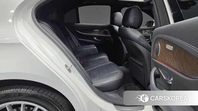 Mercedes-Benz E-Class W213 2021 Белый из Кореи, фото 3