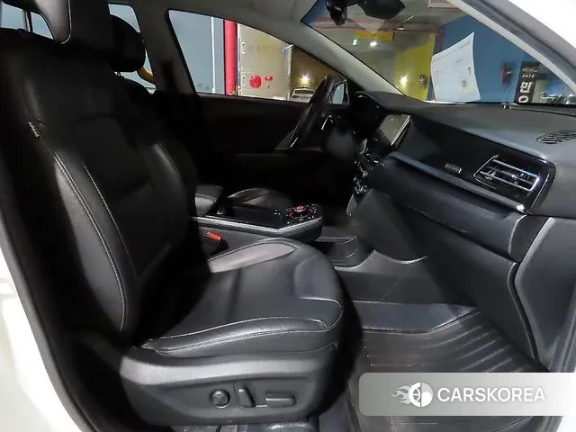 Kia Niro Plus 2022 Белый из Кореи, фото 3