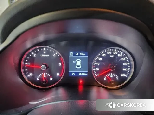 Kia Stonic 2018 Белый из Кореи, фото 3