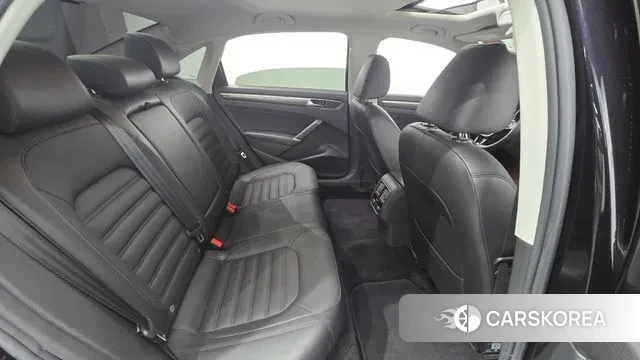 Volkswagen The New Passat 2018 Черный из Кореи, фото 3