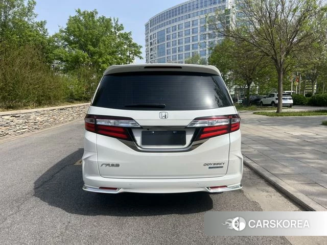 Honda Odyssey 2021 Белый из Китая, фото 3