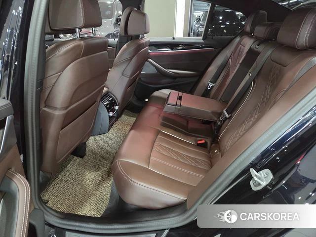 BMW 5 Series (G30) 2023 Черный из Кореи, фото 3