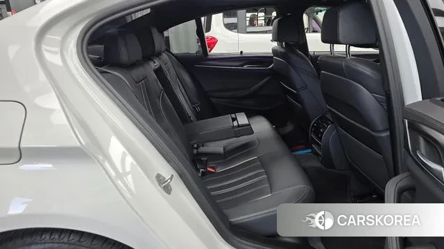 BMW 5 Series (G30) 2022 Белый из Кореи, фото 3