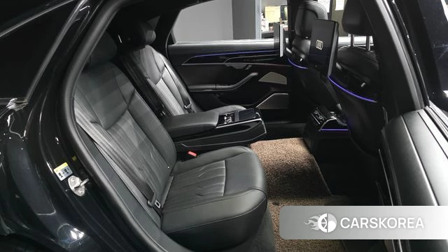 Audi A8 (D5) 2021 Черный из Кореи, фото 3