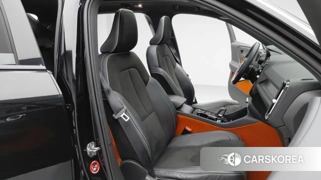 Volvo XC40 2018 Черный из Кореи, фото 3