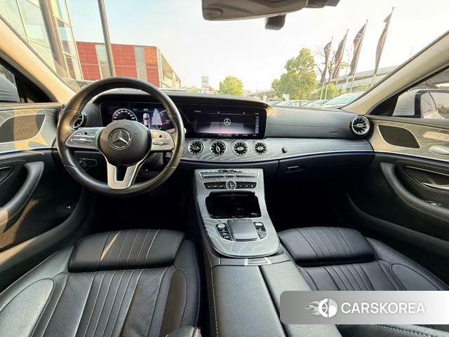Mercedes-Benz CLS 2021 Белый из Китая, фото 3
