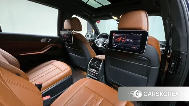 BMW X7 (G07) 2022 Черный из Кореи, фото 3