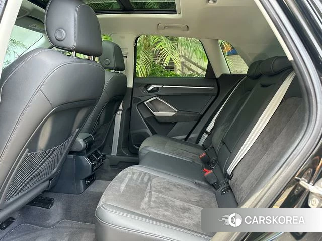 Audi Q3 2021 Черный из Китая, фото 3