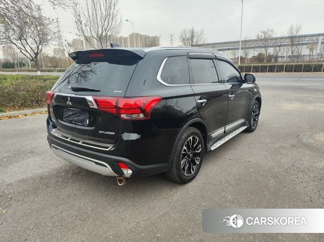 Mitsubishi  Outlander 2020 Черный из Китая, фото 3