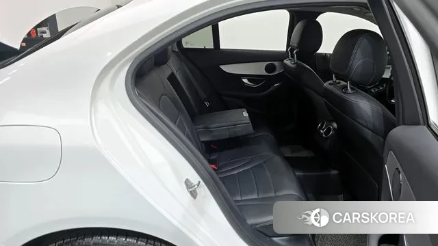 Mercedes-Benz C-Class W205 2018 Белый из Кореи, фото 3