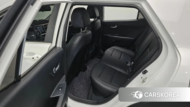 Kia Stonic 2019 Белый из Кореи, фото 3
