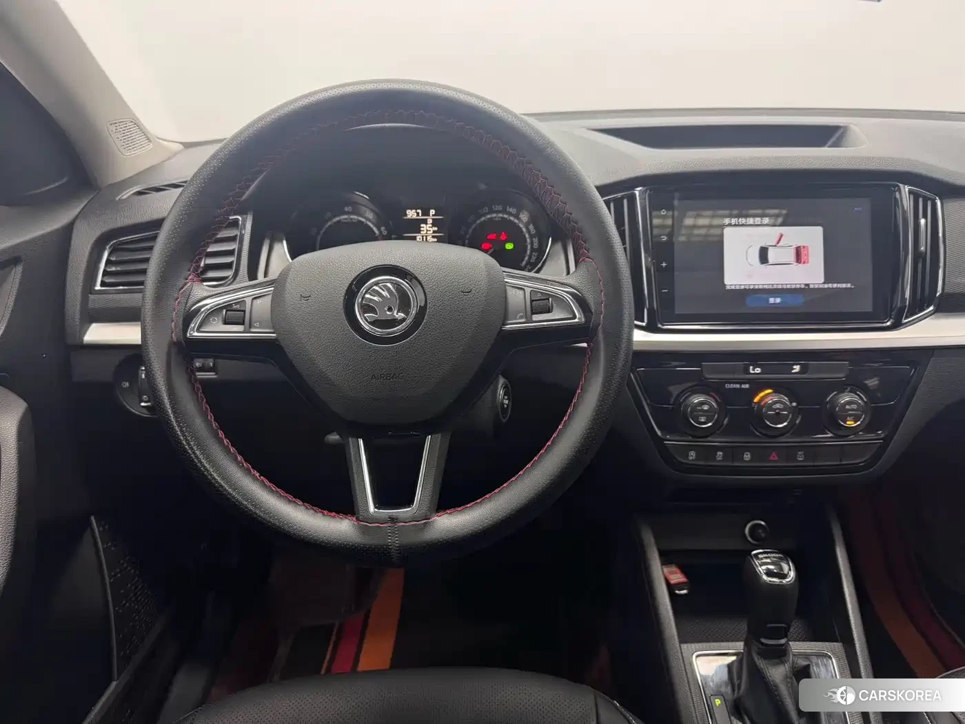 Skoda Komick 2023 Белый из Китая, фото 3