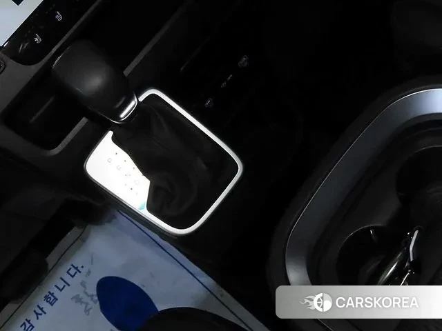 Hyundai Staria 2025 Белый из Кореи, фото 3