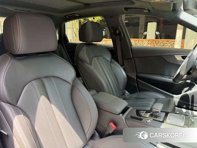Audi A4L 2024 Белый из Китая, фото 3