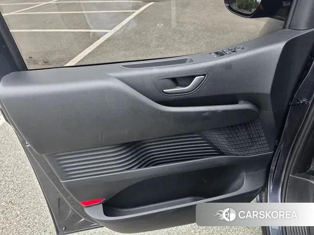 Hyundai Staria 2022 Серый из Кореи, фото 3