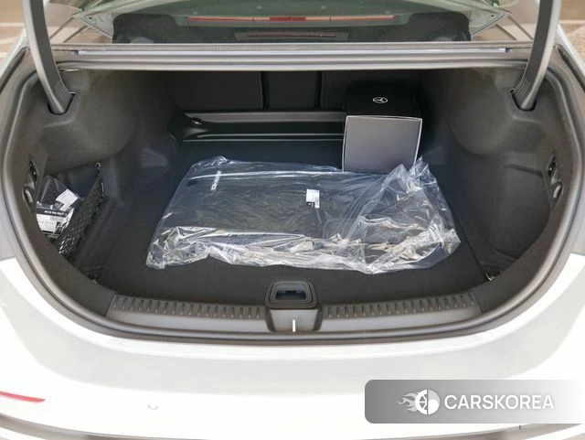Mercedes-Benz E-Class W214 2026 Цвет галактики из Кореи, фото 3