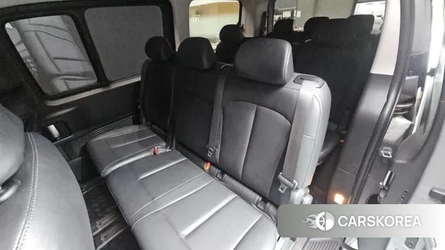 Hyundai Staria 2024 Серебристо-серый из Кореи, фото 3