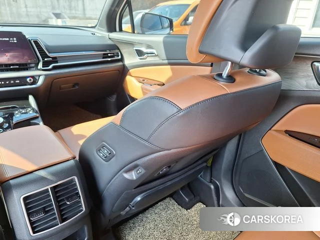 Kia Sportage 5th Generation 2023 Белый двухцветный из Кореи, фото 3