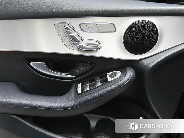 Mercedes-Benz GLC-Class X253 2018 Черный из Кореи, фото 3