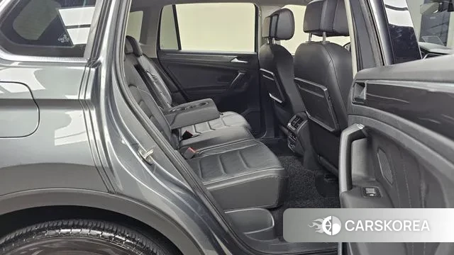 Volkswagen Tiguan second Generation 2020 Серый из Кореи, фото 3