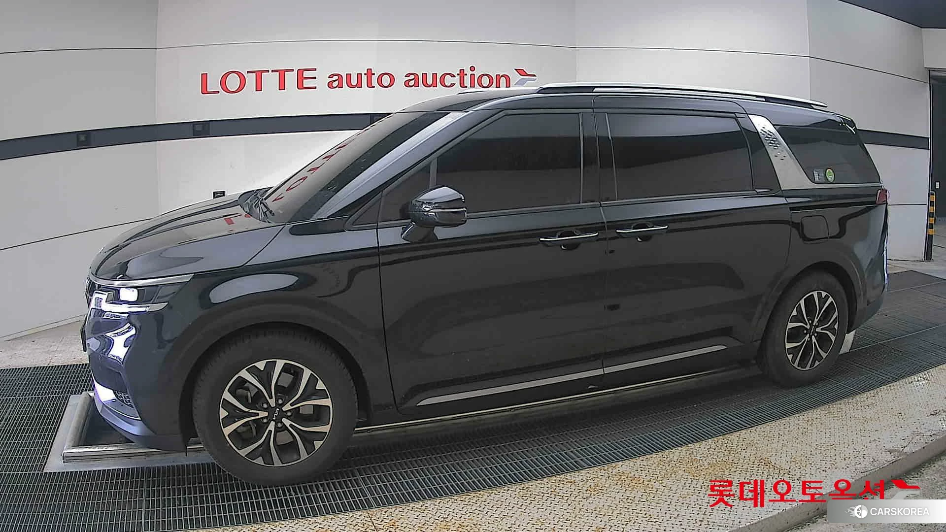 Kia Carnival 2023 Aurora Black Pearl из Кореи, фото 3