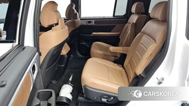 Hyundai Santa Fe (MX5) 2023 Белый из Кореи, фото 3