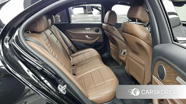 Mercedes-Benz E-Class W213 2022 Черный из Кореи, фото 3