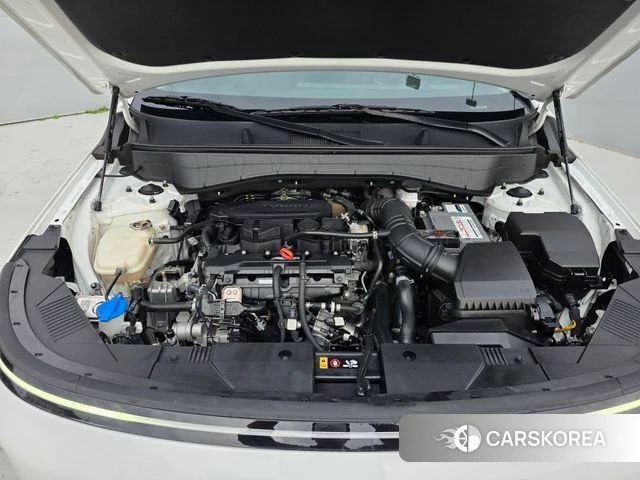Hyundai Kona (SX2) 2023 Белый из Кореи, фото 3