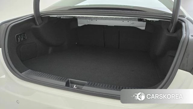 Mercedes-Benz E-Class W214 2025 Белый из Кореи, фото 3