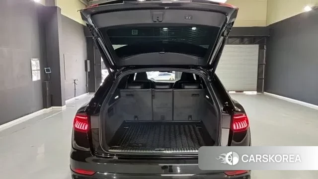 Audi Q8 (4M) 2022 Черный из Кореи, фото 3