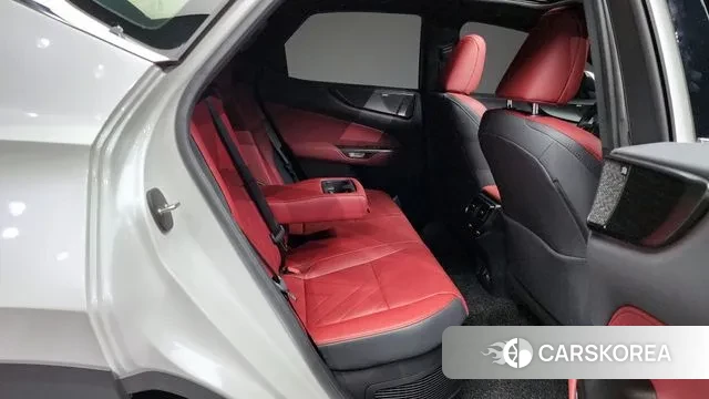 Lexus NX350h Second generation 2024 Белый из Кореи, фото 3