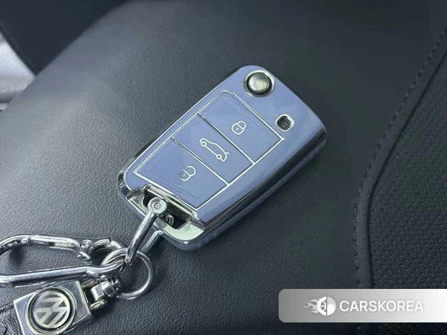 Volkswagen Sagitar 2023 Белый из Китая, фото 3