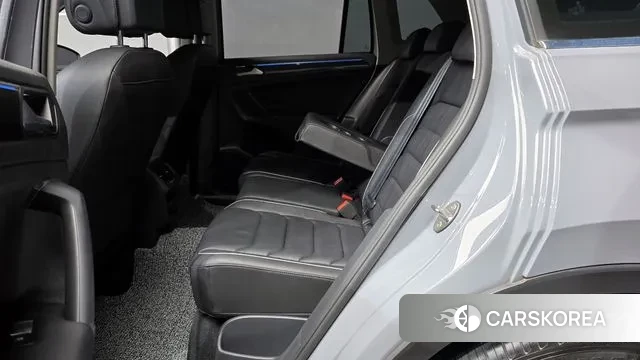 Volkswagen Tiguan second Generation 2022 Серебристо-серый из Кореи, фото 3