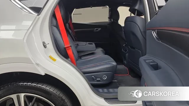 Genesis GV80 Coupe 2023 Белый из Кореи, фото 3