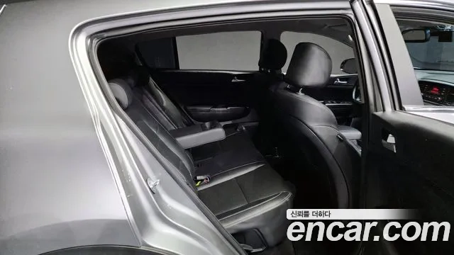 Kia Sportage The Bold 2021 Серебристо-серый из Кореи, фото 3