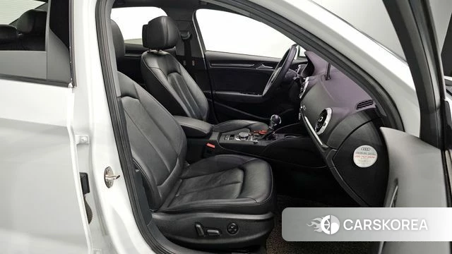 Audi New A3 2018 Белый из Кореи, фото 3