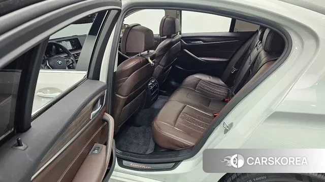 BMW 5 Series (G30) 2018 Белый из Кореи, фото 3