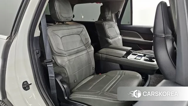 Lincoln Navigator 4th generation 2023 Белый из Кореи, фото 3