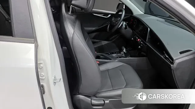 Kia Di Ol Nu Niro 2022 Белый из Кореи, фото 3