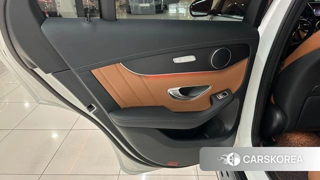 Mercedes-Benz GLC-Class X253 2023 Белый из Кореи, фото 3