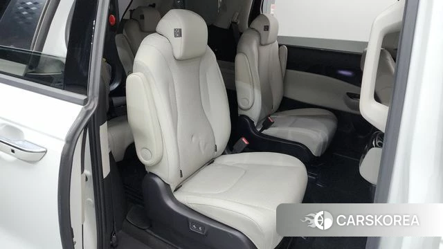 Kia Carnival 4th generation 2023 Белый из Кореи, фото 3