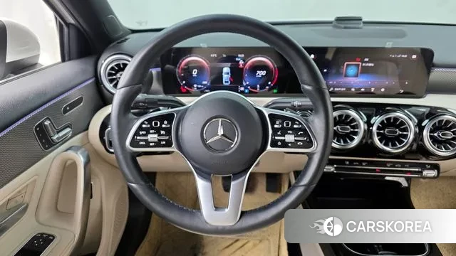 Mercedes-Benz A-Class W177 2023 Белый из Кореи, фото 3