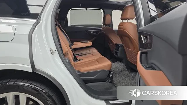 Audi Q7 (4M) 2023 Белый из Кореи, фото 3