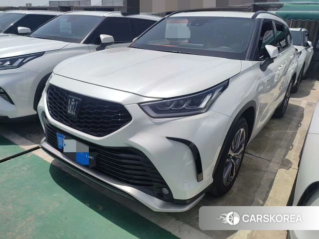 Toyota Crown Lufang 2025 Белый из Китая, фото 3