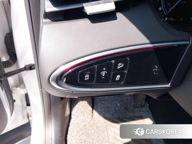 Genesis GV70 2023 Белый из Кореи, фото 3