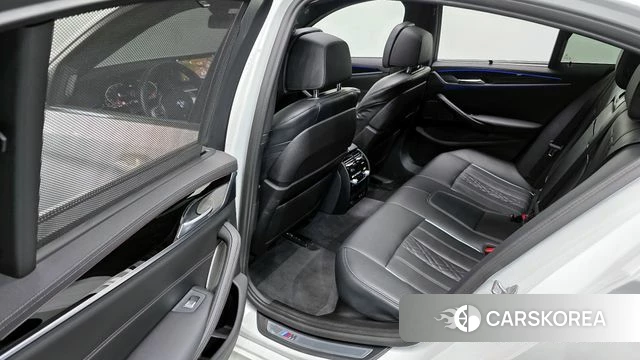 BMW 5 Series (G30) 2022 Белый из Кореи, фото 3