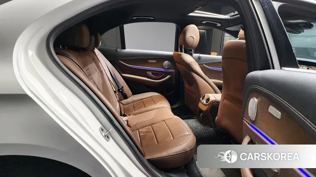 Mercedes-Benz E-Class W213 2021 Белый из Кореи, фото 3